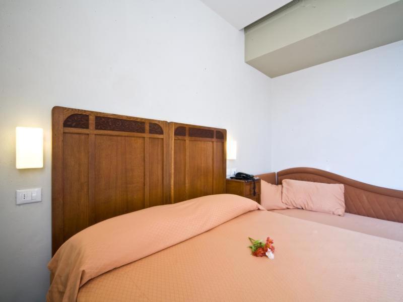 Hotel Europa Levanto Bagian luar foto