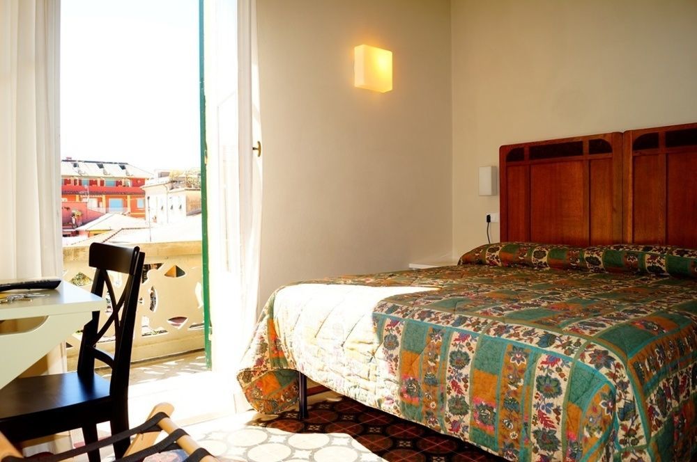 Hotel Europa Levanto Bagian luar foto